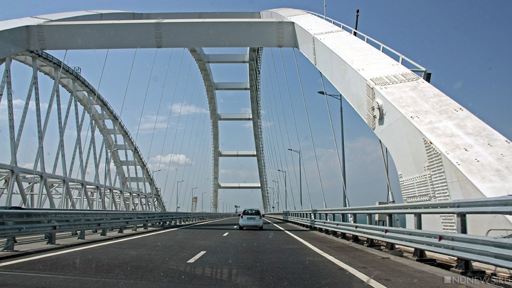 Крючков: Инцидент на Крымском мосту не отразится на обеспечении полуострова