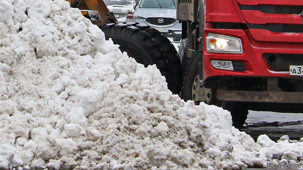 Перебои с продуктами и топливом начались в Поволжье после снегопадов