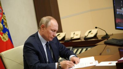 Путин разрешил гражданам Украины въезжать в Россию по просроченным документам